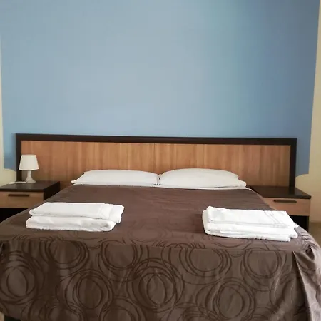 بيت ضيافة Villamelchiorre 1 ميلان