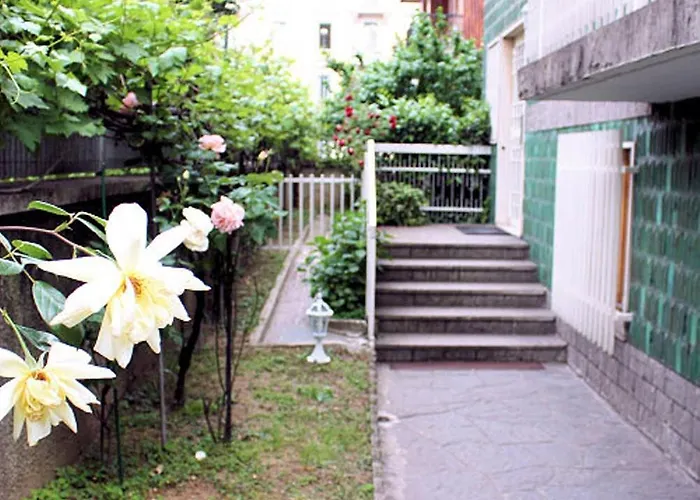 Villamelchiorre 1 بيت ضيافة ميلان