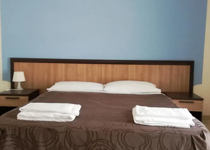 بيت ضيافة Villamelchiorre 1 ميلان